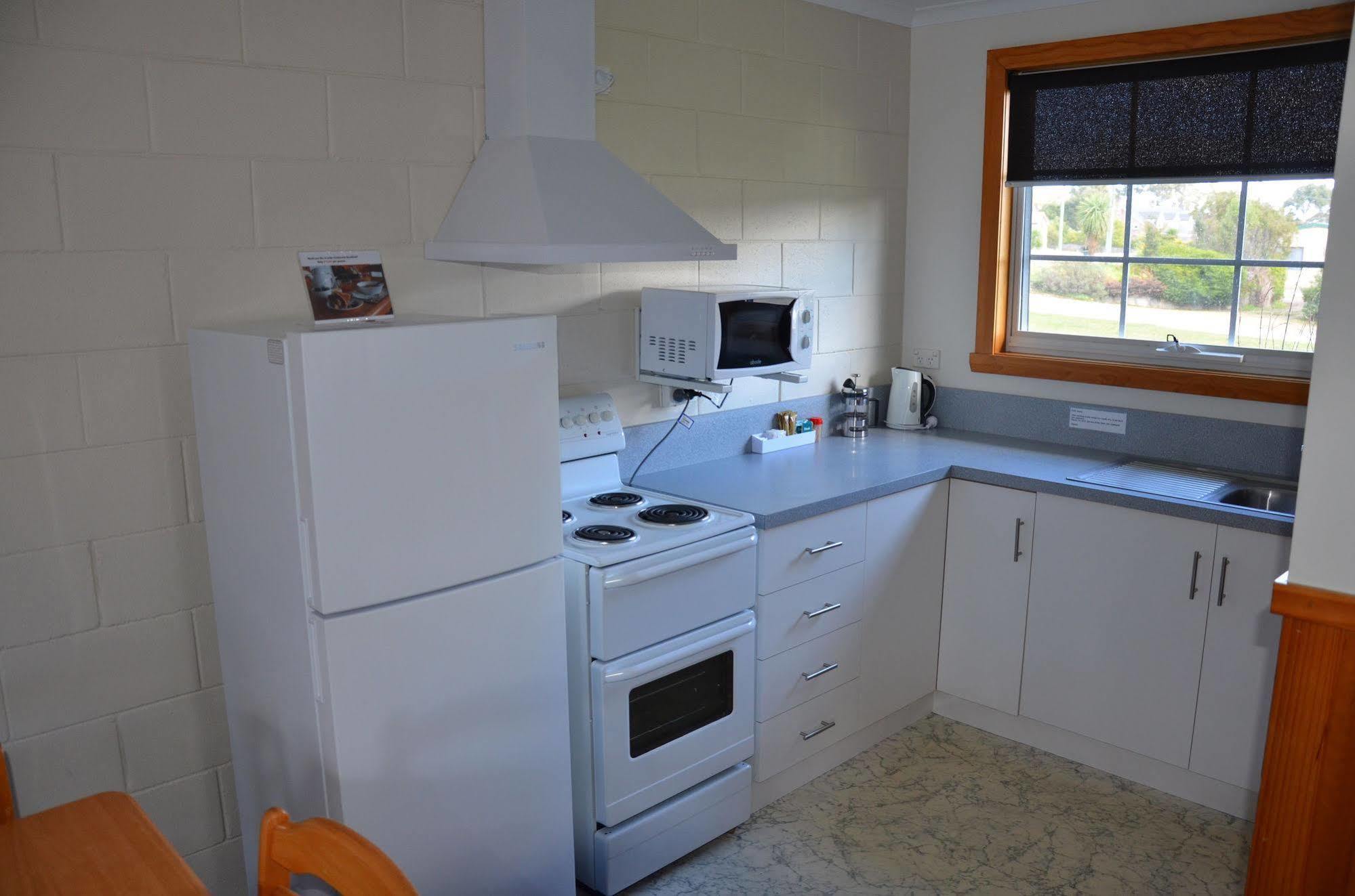 Castaway Holiday Apartments Strahan Exterior foto